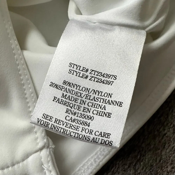 Z Supply So Smooth White Long Sleeve V Neck Bodysuit Medium NWT - Picture 9 of 10